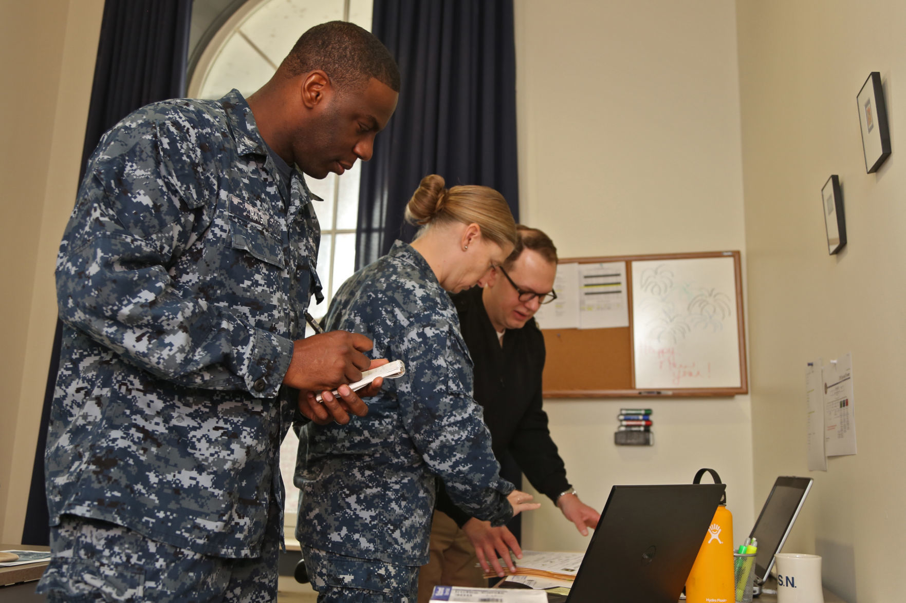 Commander-in-chief: Navy Reservists support Presidential Inauguration